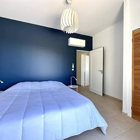Les Romarins Pour 8 Personnes Avec Vue Panoramique Et Piscine Chauffee A Villa