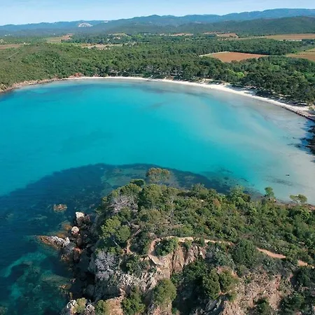 Les Romarins Pour 8 Personnes Avec Vue Panoramique Et Piscine Chauffee A Villa